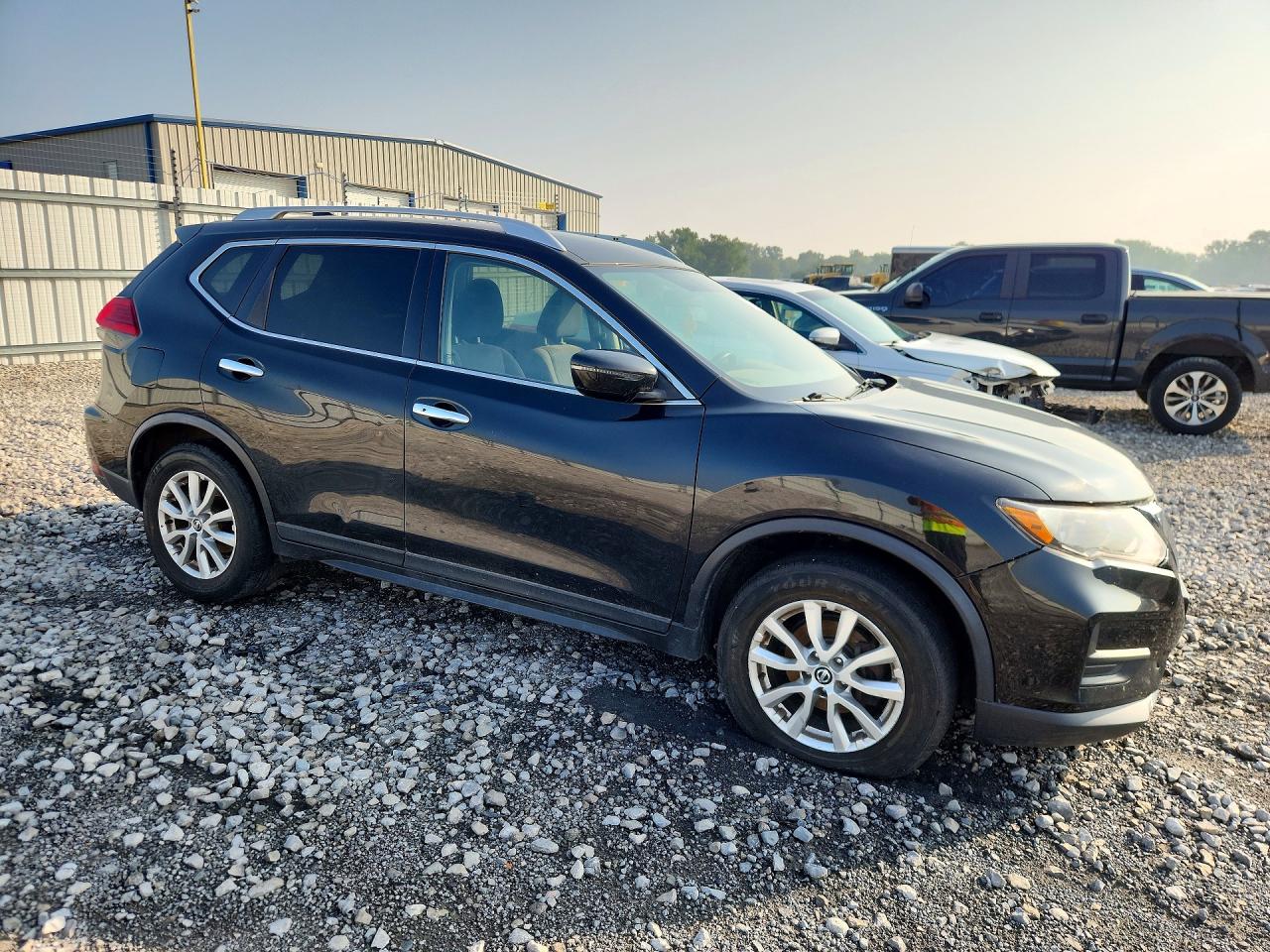 2017 NISSAN ROGUE SV — снимка 4