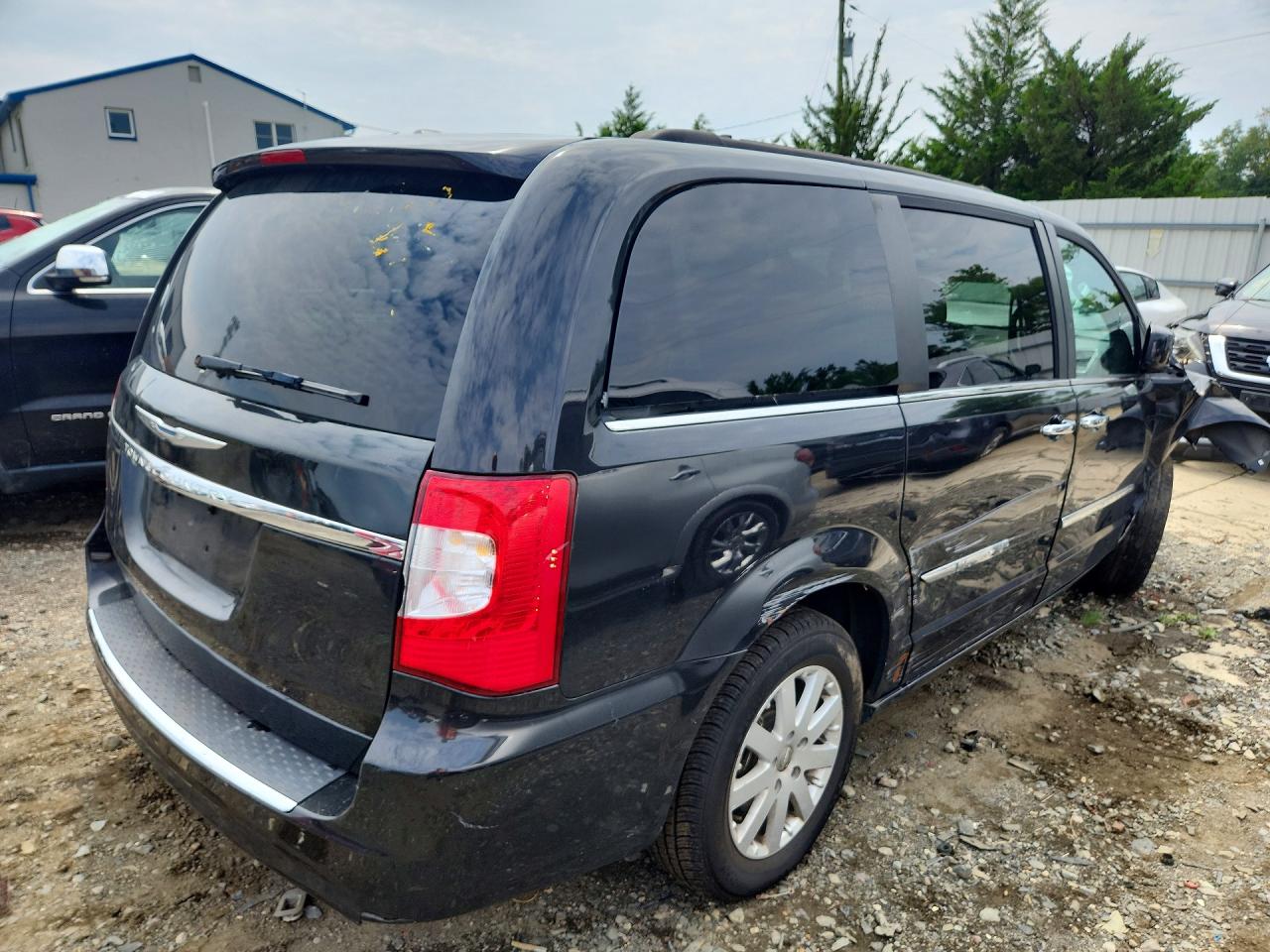2015 CHRYSLER TOWN & COUNTRY TOURING — снимка 3