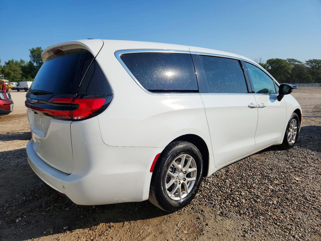 2026 CHRYSLER PACIFICA SELECT — снимка 3
