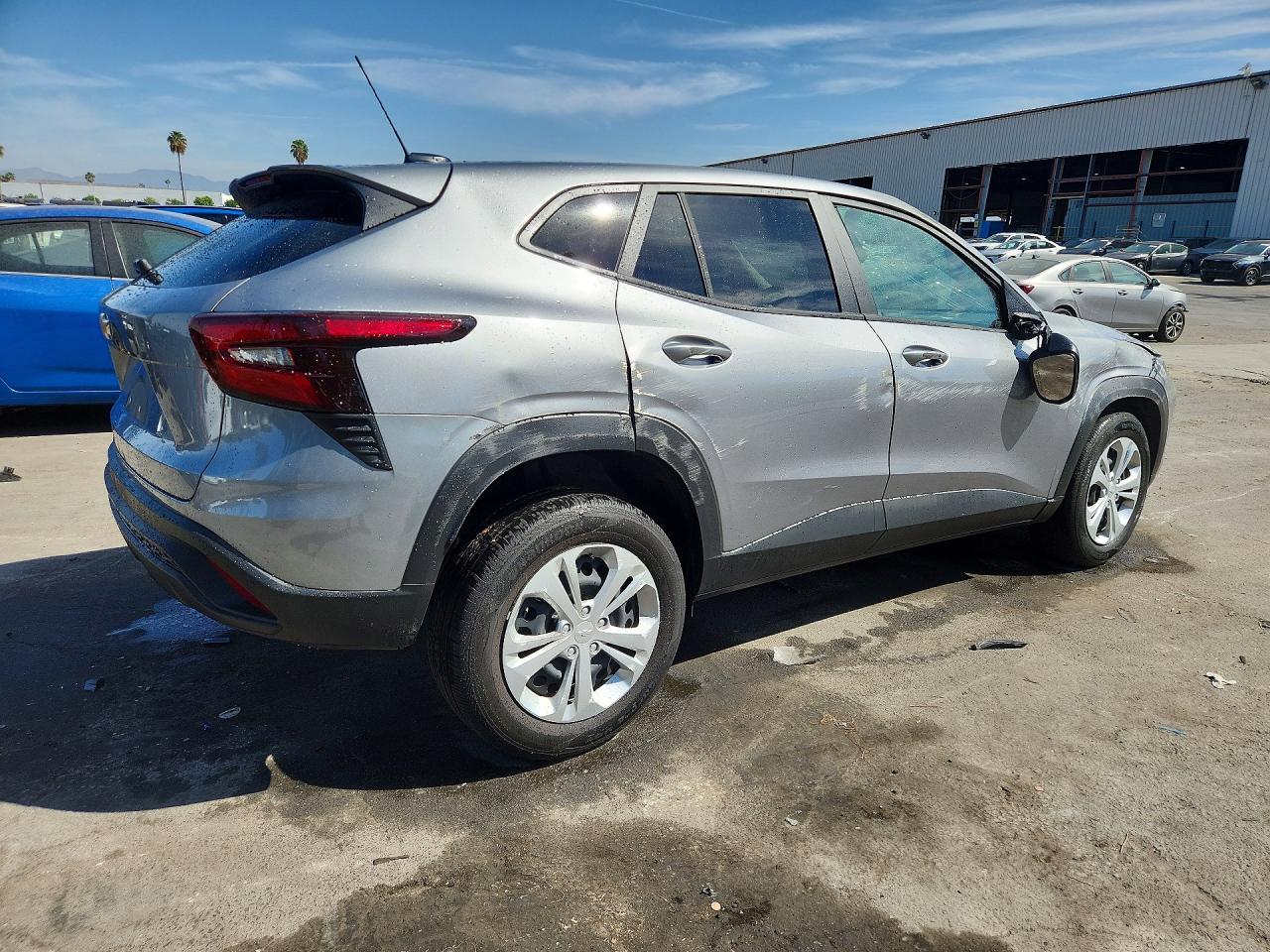 2026 CHEVROLET TRAX LS — снимка 3