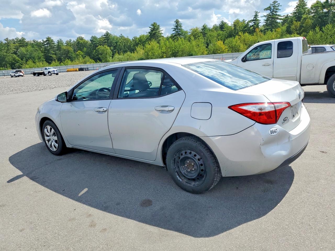 2015 TOYOTA COROLLA LE — снимка 2