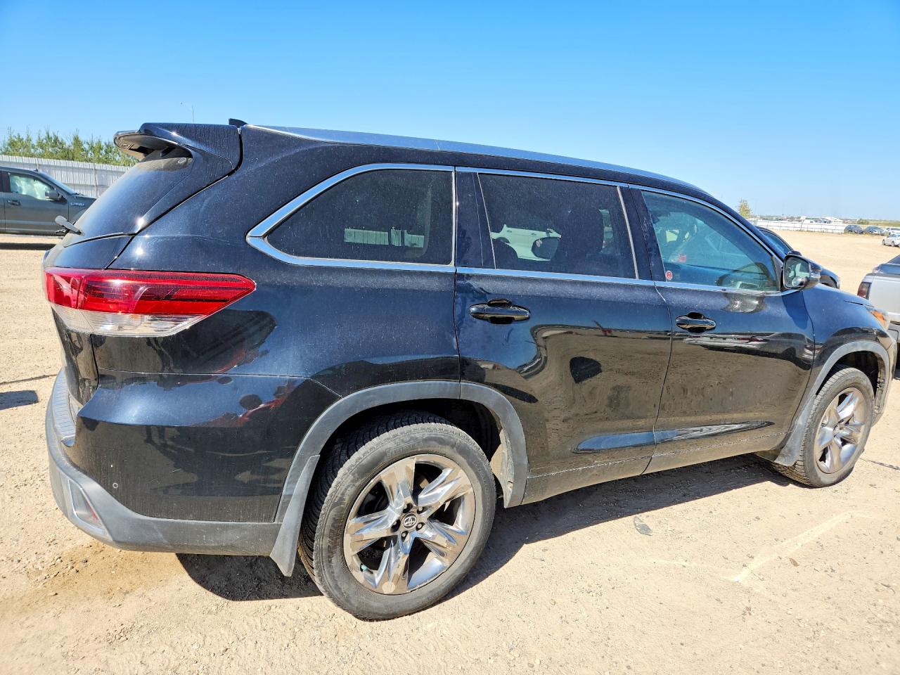2019 TOYOTA HIGHLANDER LIMITED — снимка 3