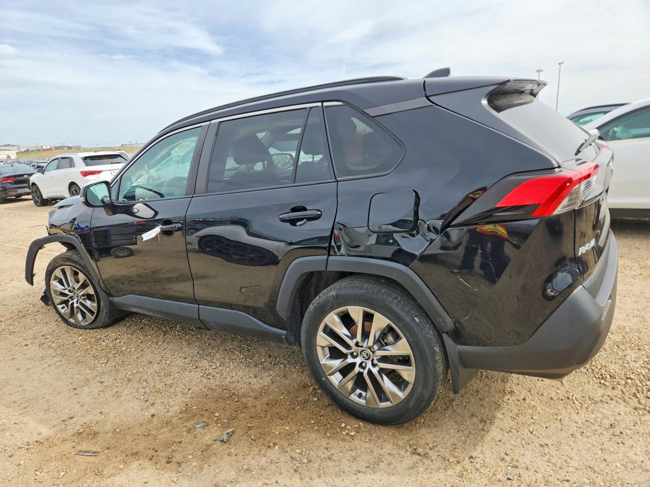 2020 TOYOTA RAV4 XLE — снимка 2