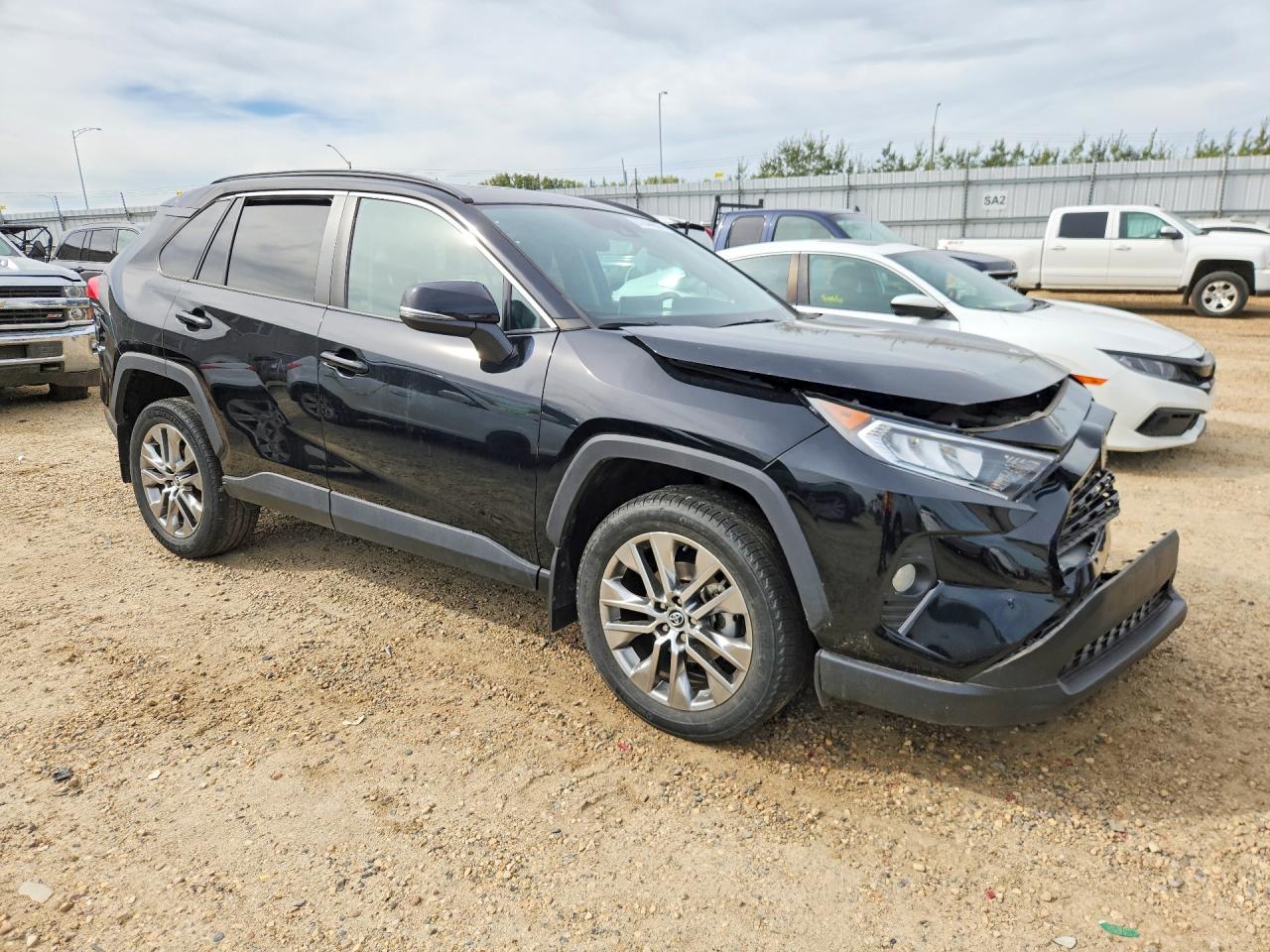 2020 TOYOTA RAV4 XLE — снимка 4