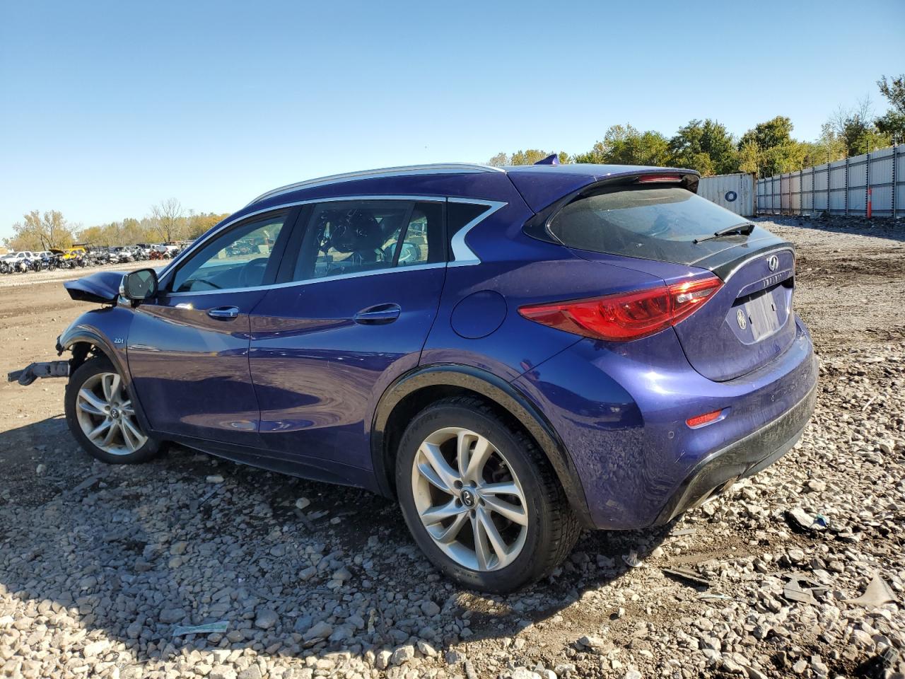 2017 INFINITI QX30 BASE — снимка 2