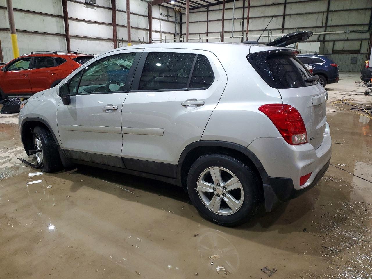 2019 CHEVROLET TRAX LS — снимка 2