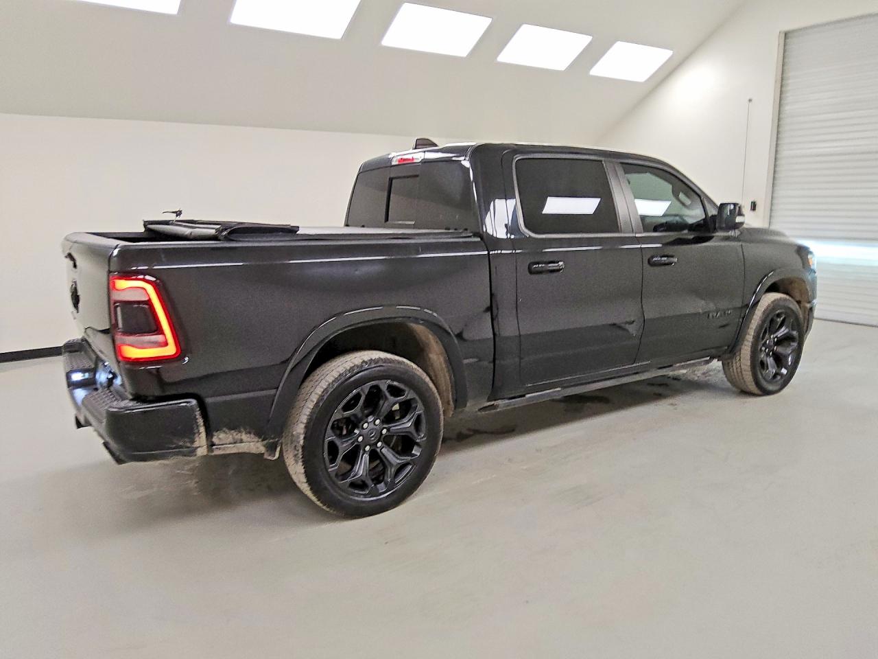 2020 RAM 1500 LIMITED — снимка 3