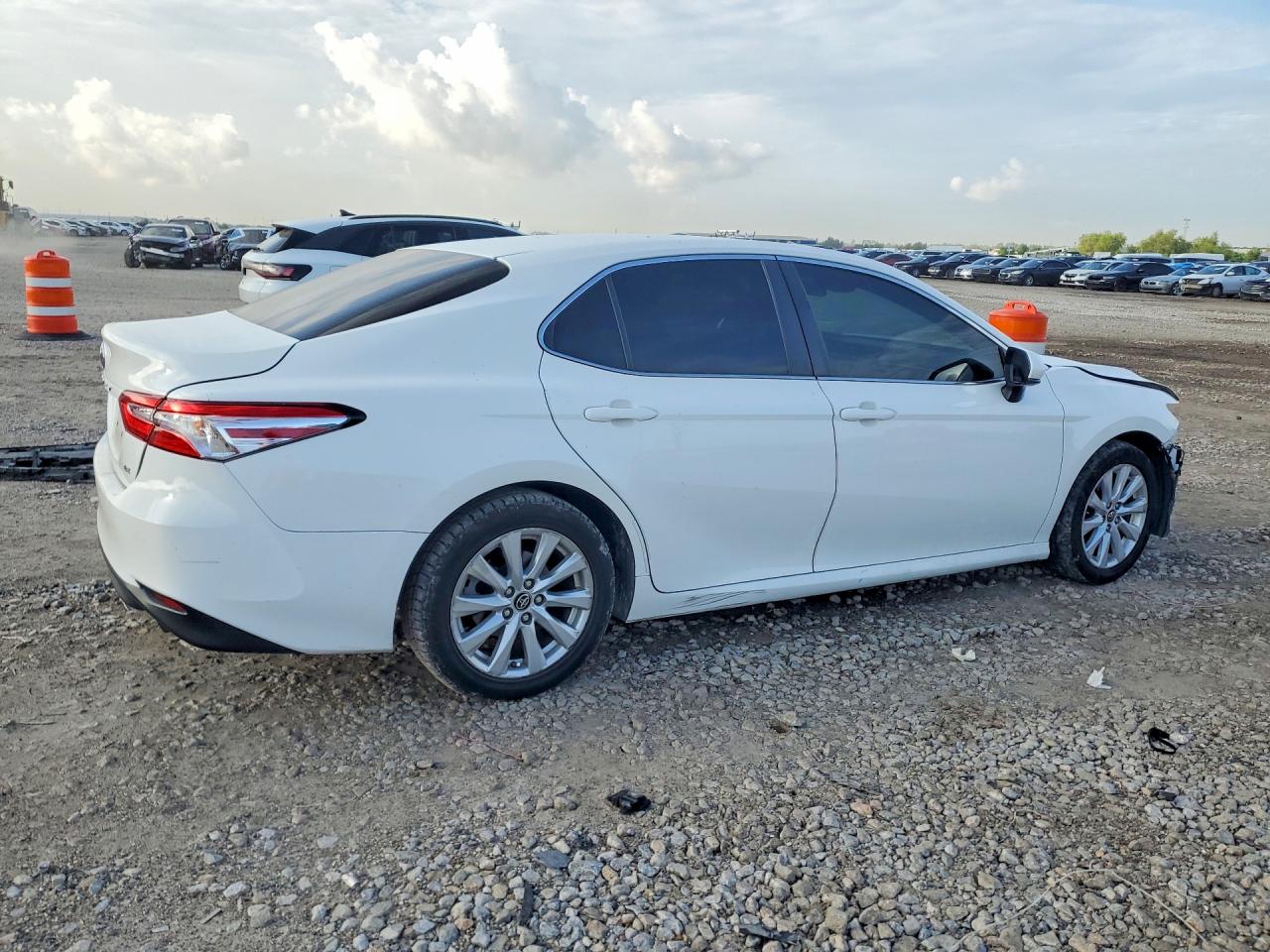 2018 TOYOTA CAMRY LE — снимка 3