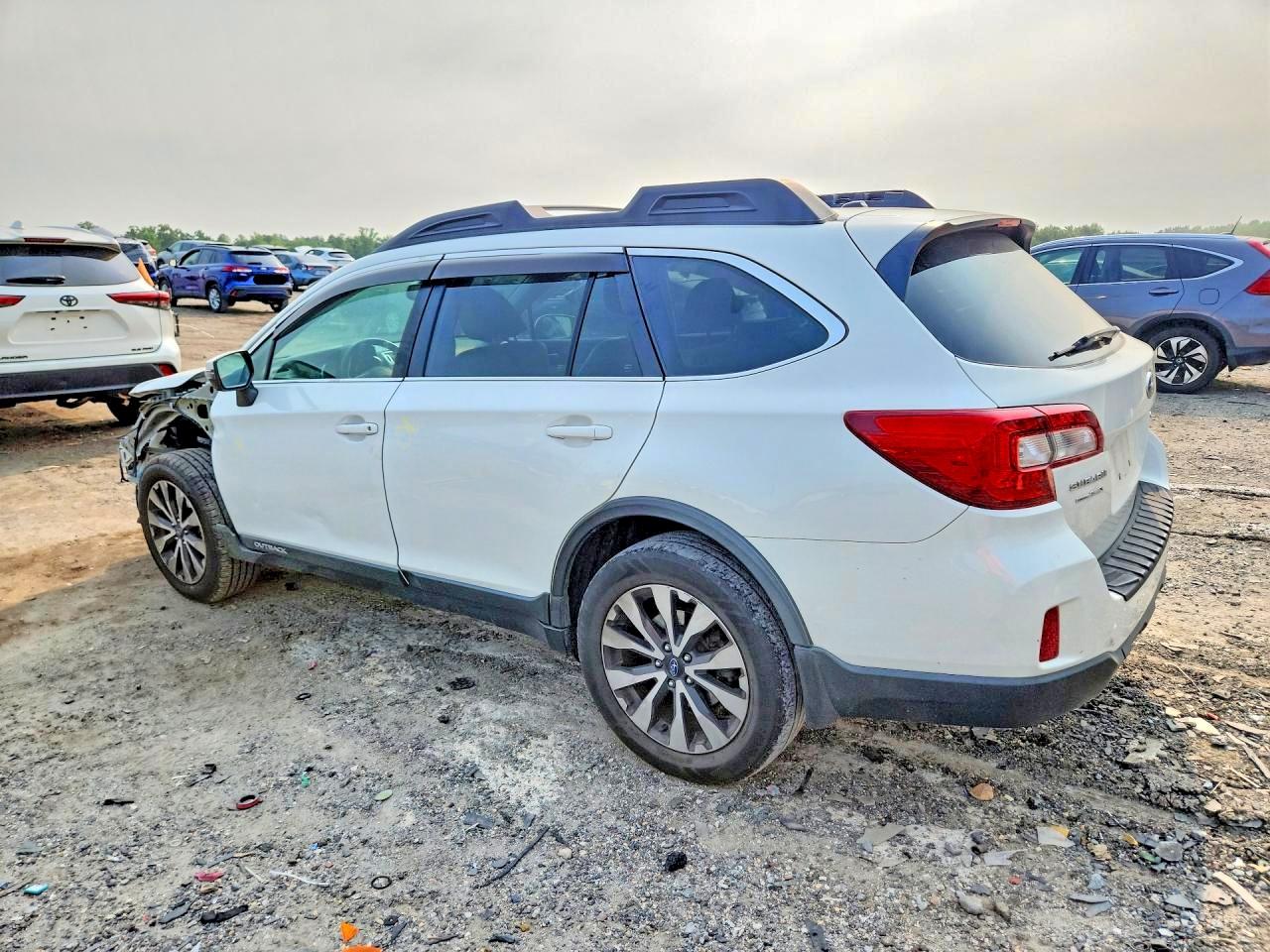 2015 SUBARU OUTBACK 2.5I LIMITED — снимка 2