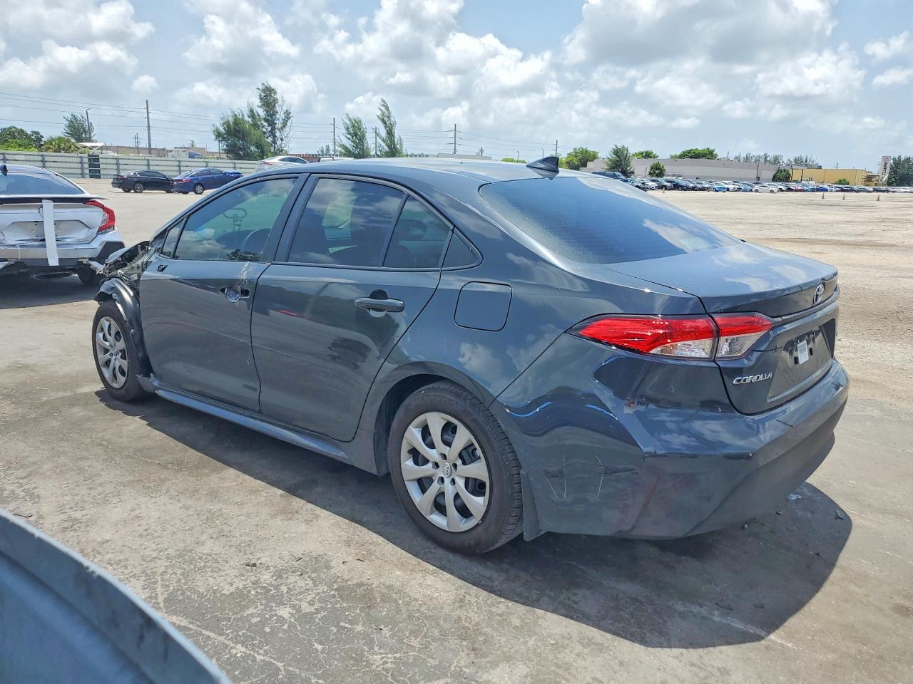 2025 TOYOTA COROLLA LE — снимка 2