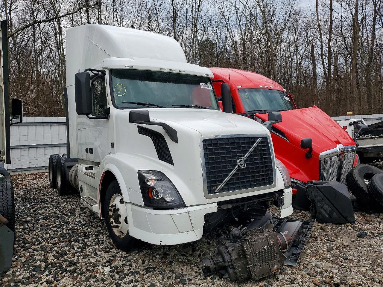 2015 VOLVO VN