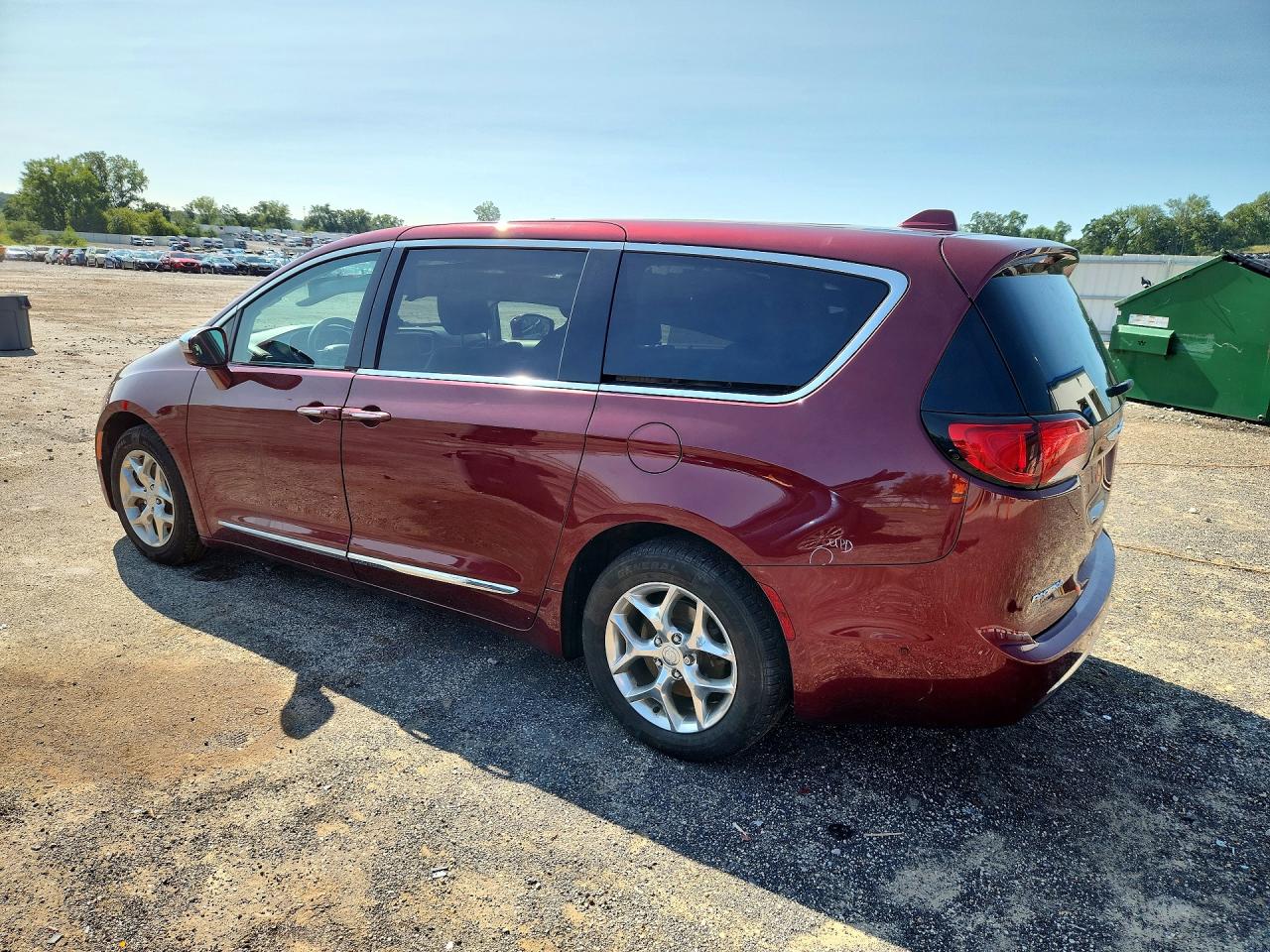 2017 CHRYSLER PACIFICA LIMITED — снимка 2