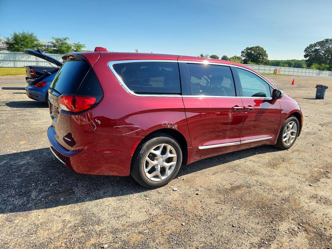 2017 CHRYSLER PACIFICA LIMITED — снимка 3