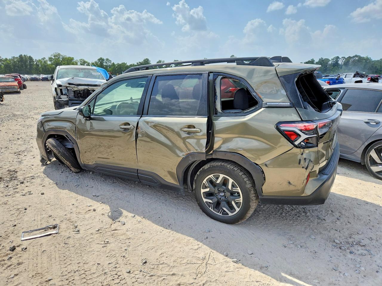 2025 SUBARU FORESTER PREMIUM — снимка 2