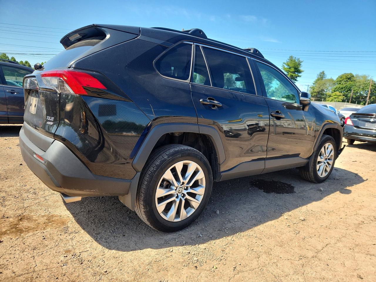 2024 TOYOTA RAV4 XLE PREMIUM — снимка 3