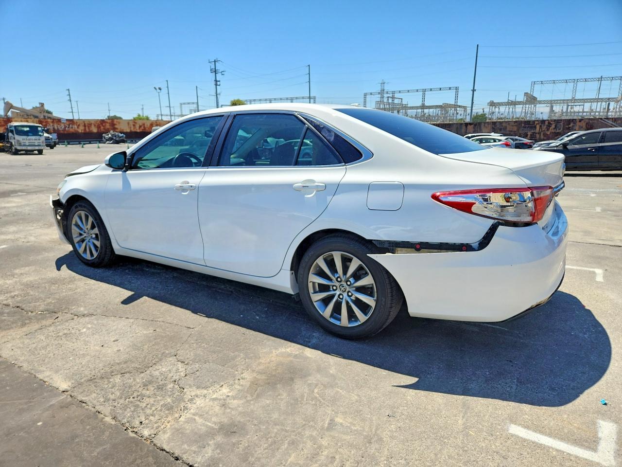 2015 TOYOTA CAMRY HYBRID XLE — снимка 2