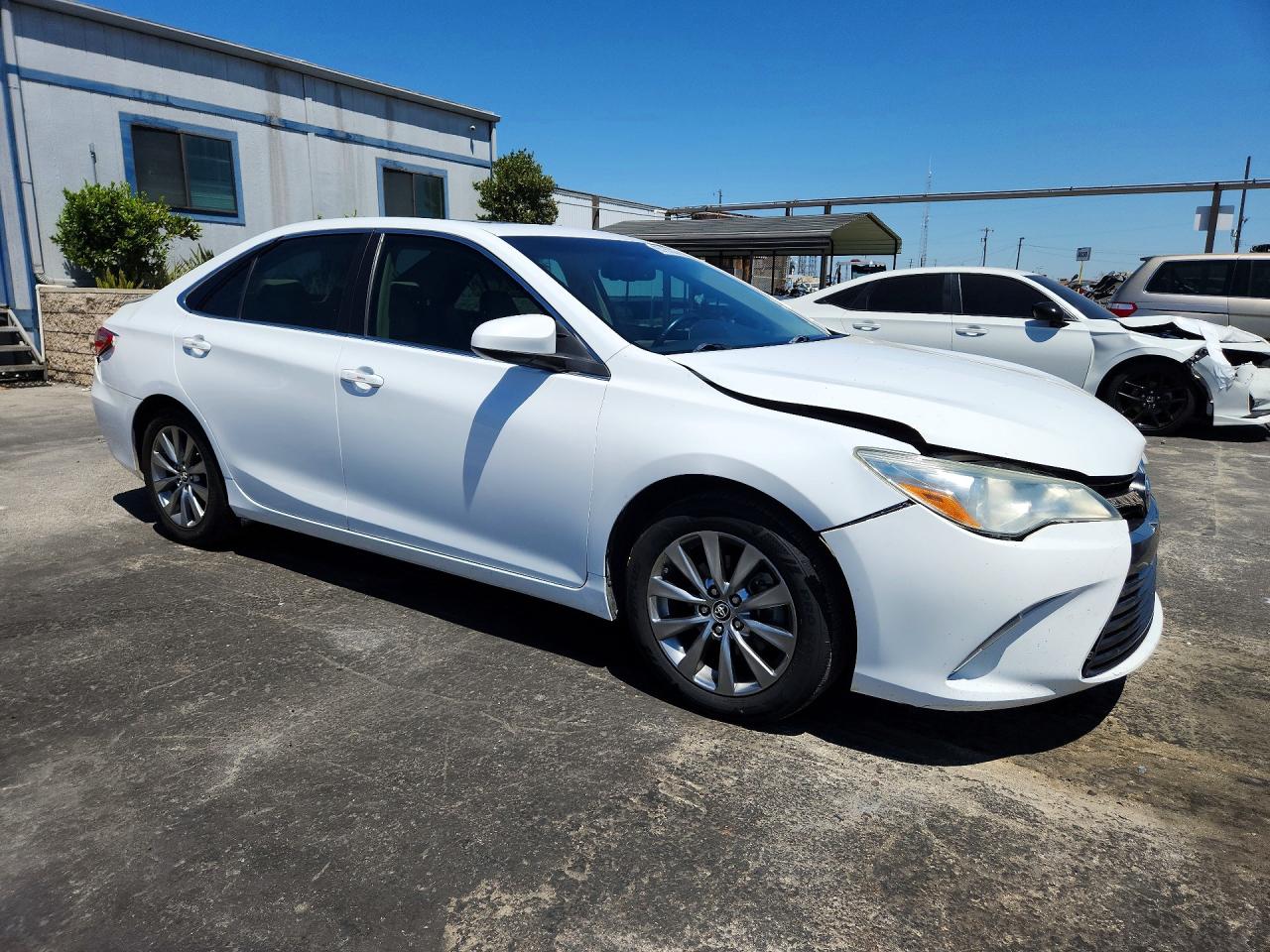 2015 TOYOTA CAMRY HYBRID XLE — снимка 4