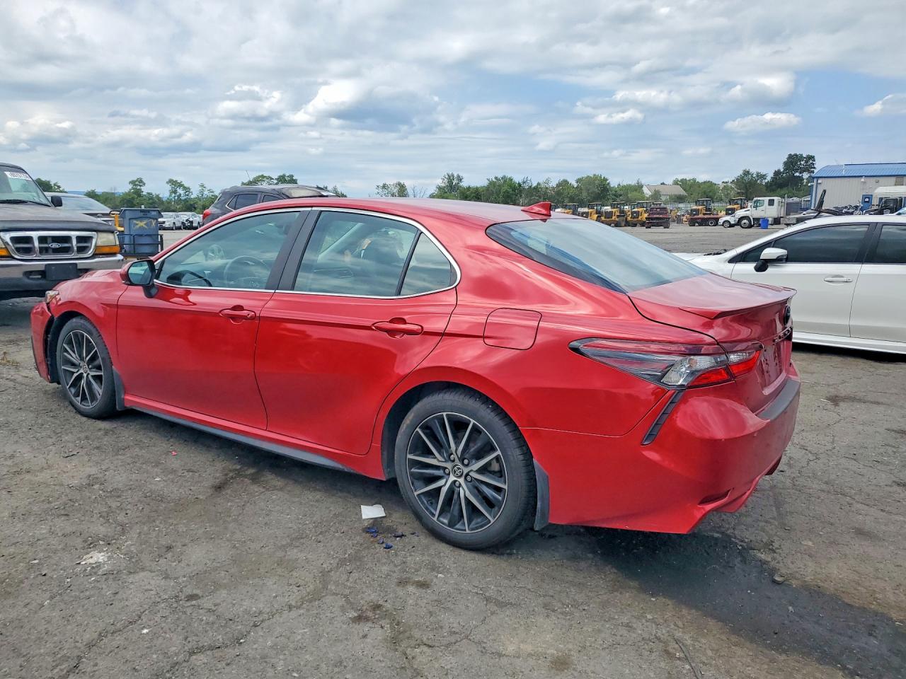 2021 TOYOTA CAMRY SE — снимка 2