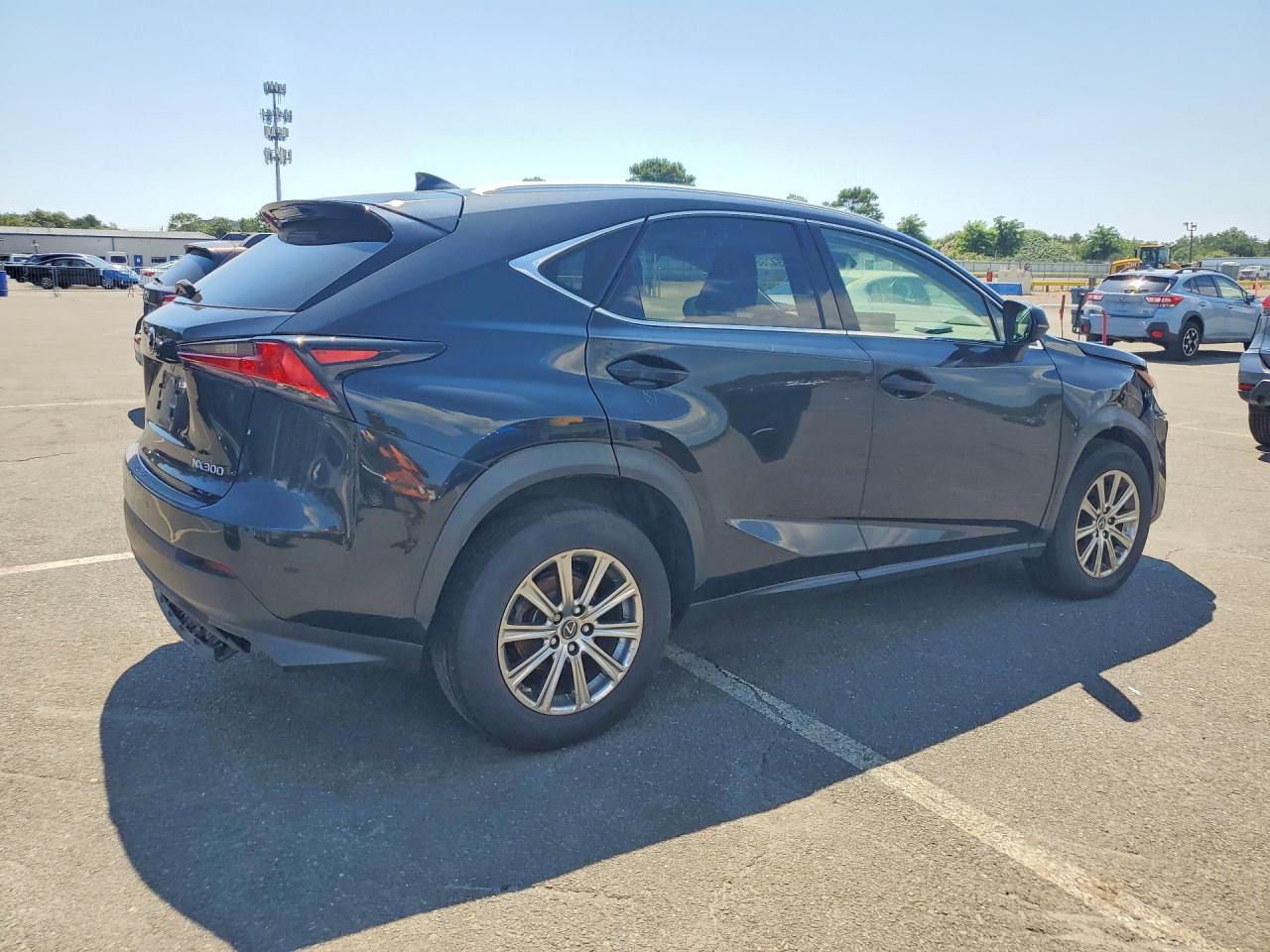 2021 LEXUS NX 300 BASE — снимка 3
