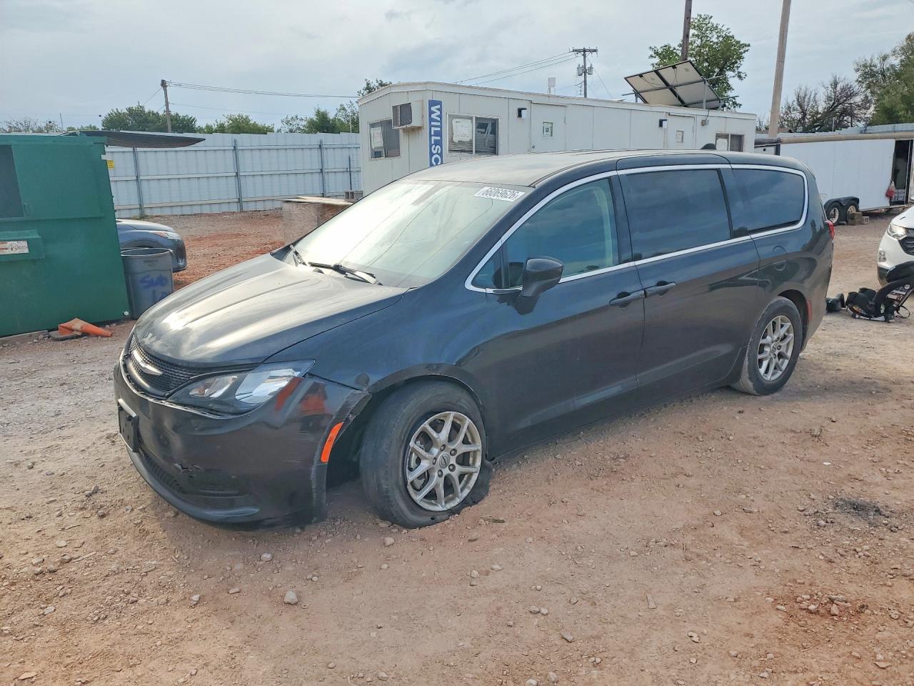 2022 CHRYSLER VOYAGER LX