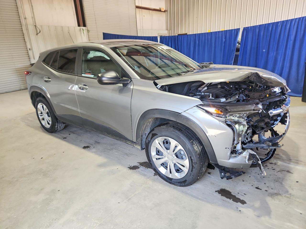 2026 CHEVROLET TRAX LS — снимка 4
