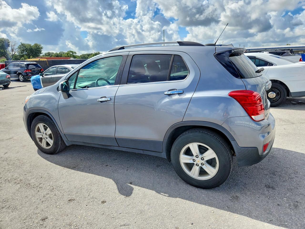 2019 CHEVROLET TRAX 1LT — снимка 2