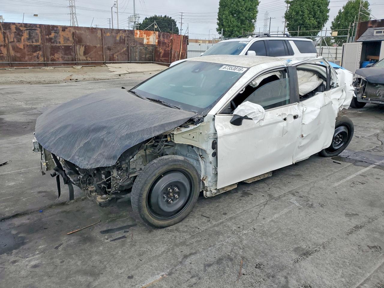 2022 TOYOTA CAMRY LE