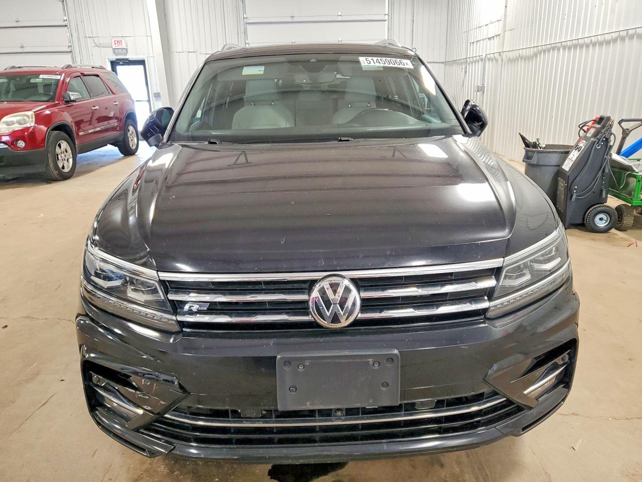 2020 VOLKSWAGEN TIGUAN SEL PREMIUM R-LINE — снимка 5