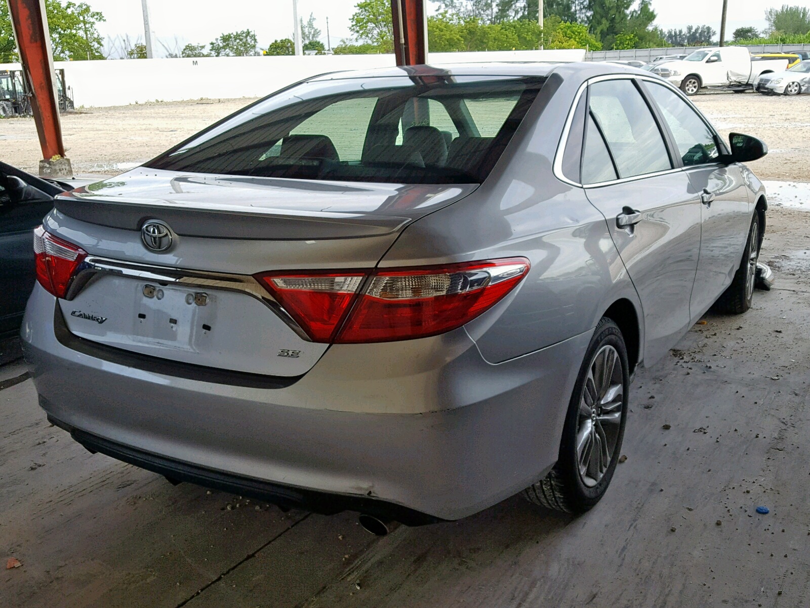 2017 TOYOTA CAMRY LE — снимка 4
