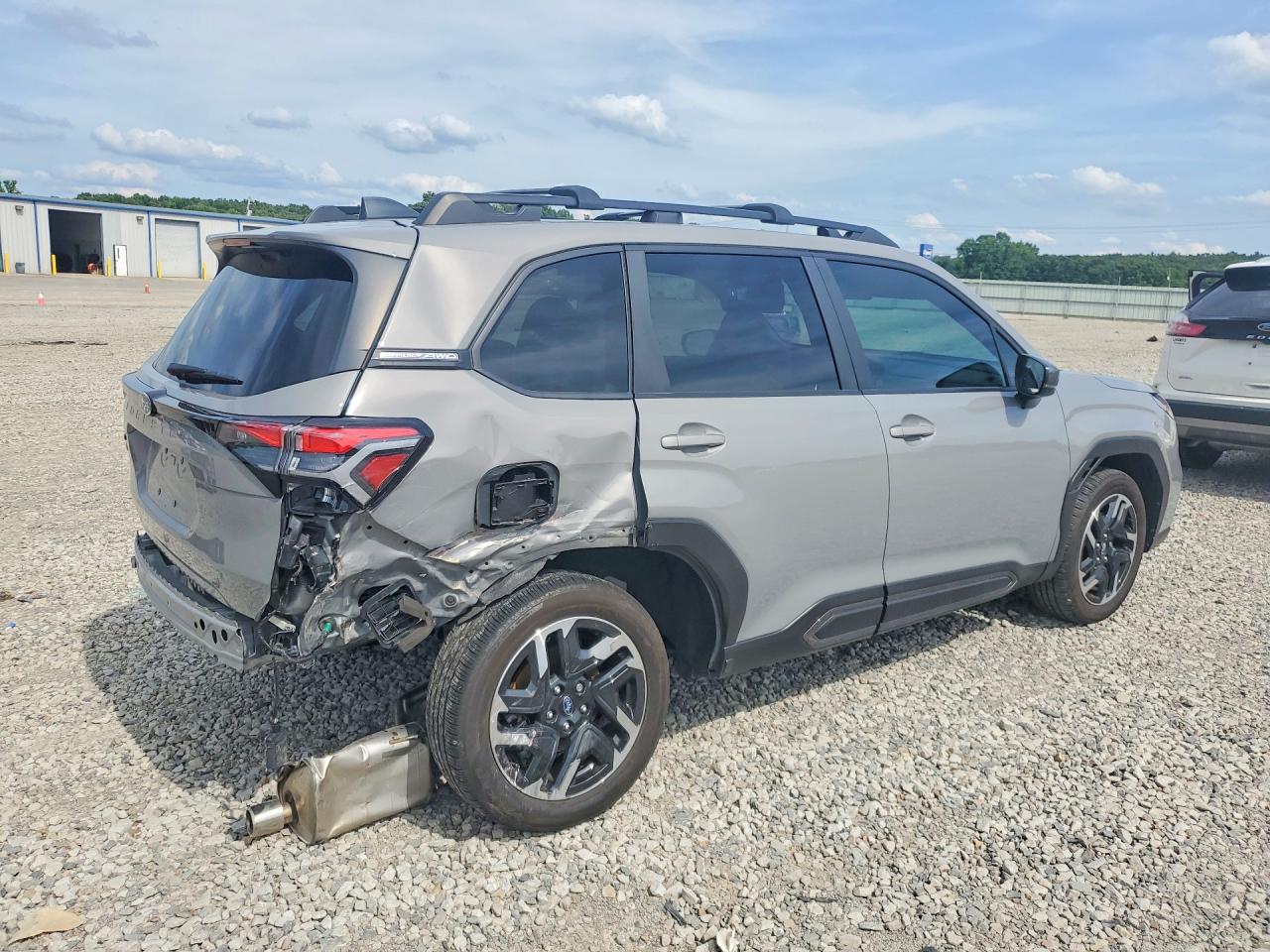 2025 SUBARU FORESTER LIMITED — снимка 3