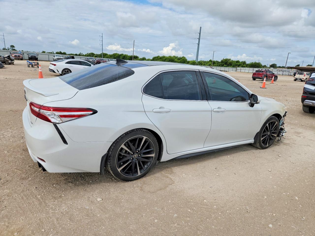 2020 TOYOTA CAMRY XSE — снимка 3