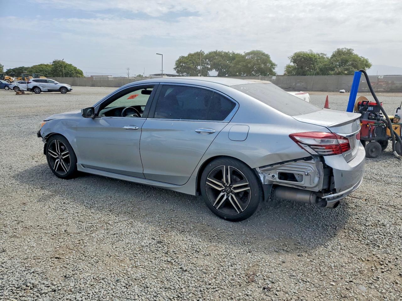2017 HONDA ACCORD SPORT — снимка 2