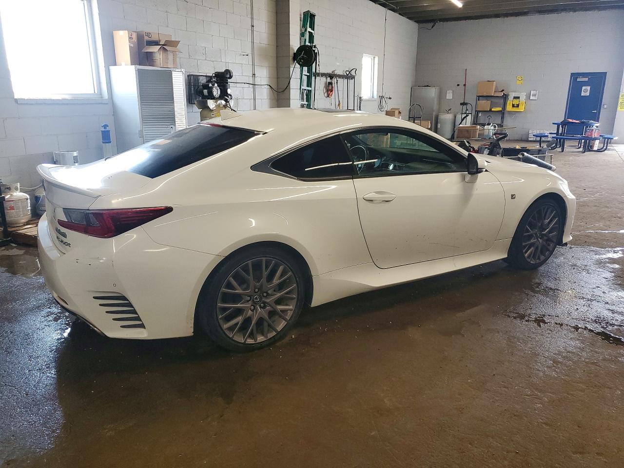 2017 LEXUS RC 200T — снимка 3