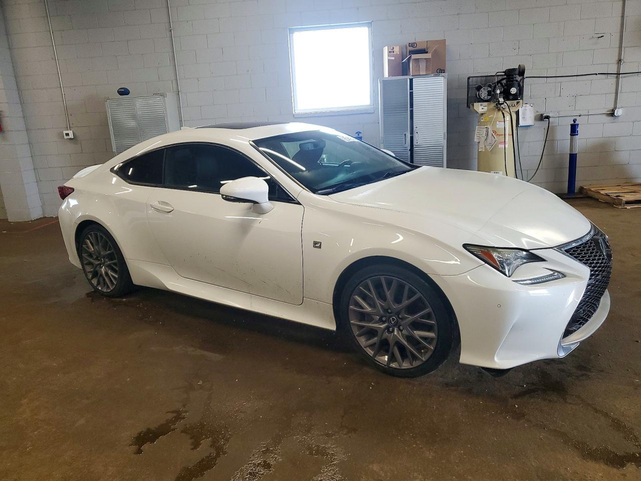2017 LEXUS RC 200T — снимка 4