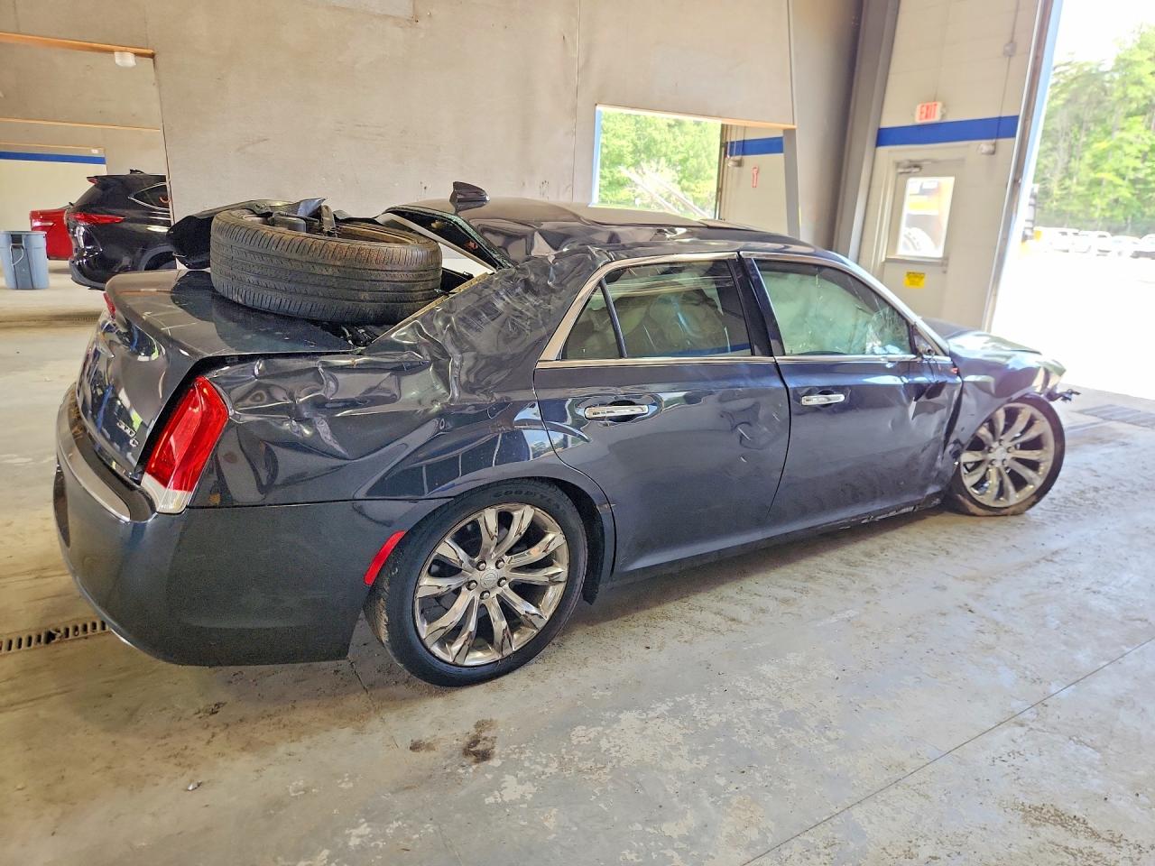 2016 CHRYSLER 300C — снимка 3