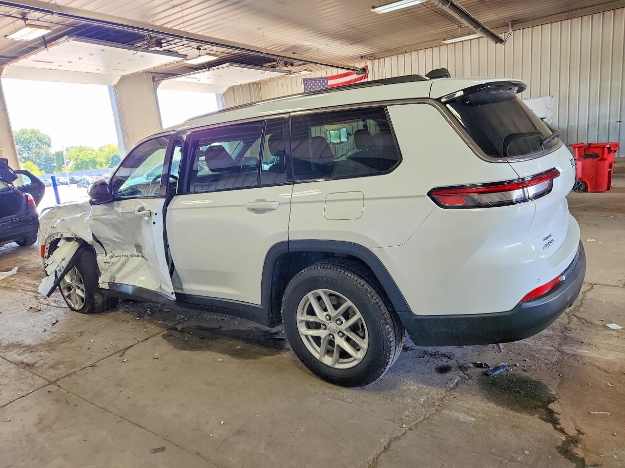 2023 JEEP GRAND CHEROKEE L LAREDO — снимка 2