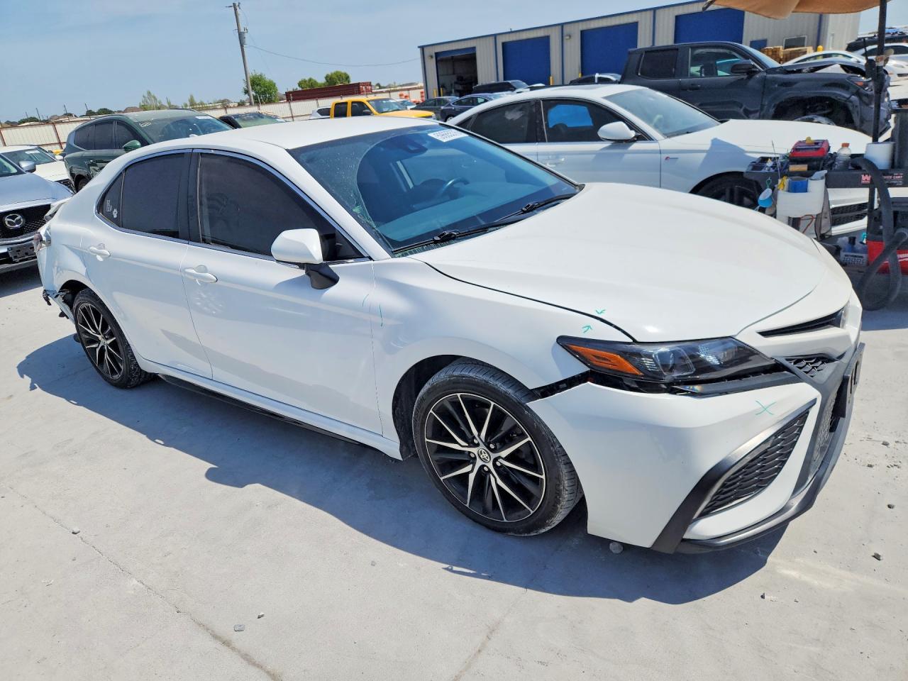 2022 TOYOTA CAMRY SE — снимка 4