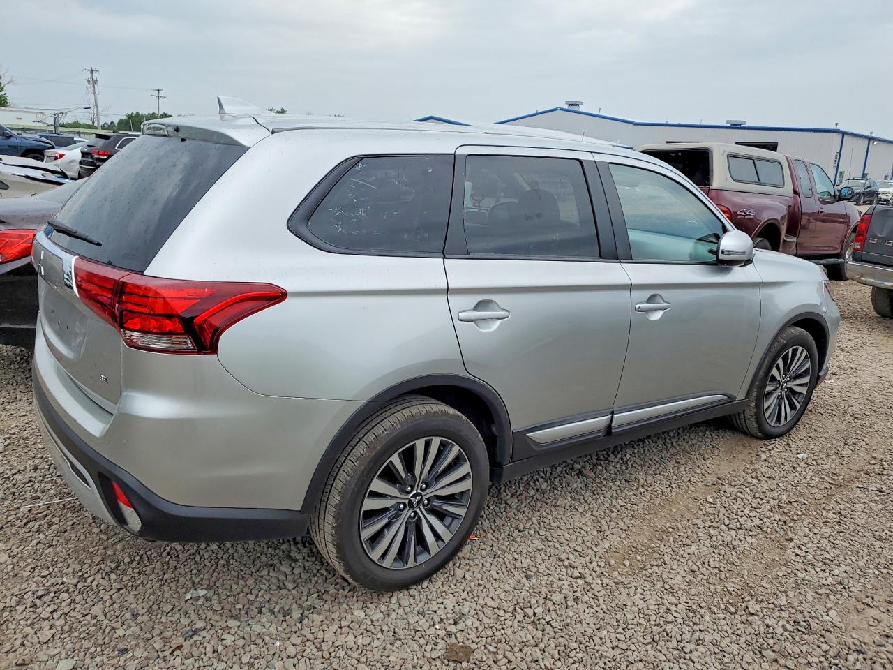 2020 MITSUBISHI OUTLANDER SE — снимка 3
