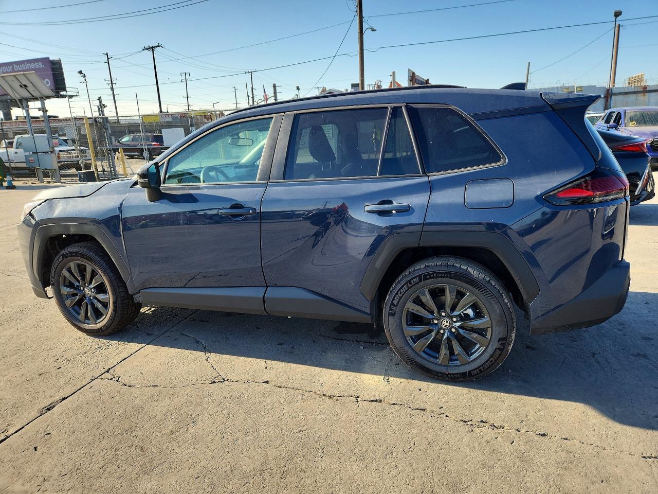 2026 TOYOTA RAV4 XLE PREMIUM — снимка 2