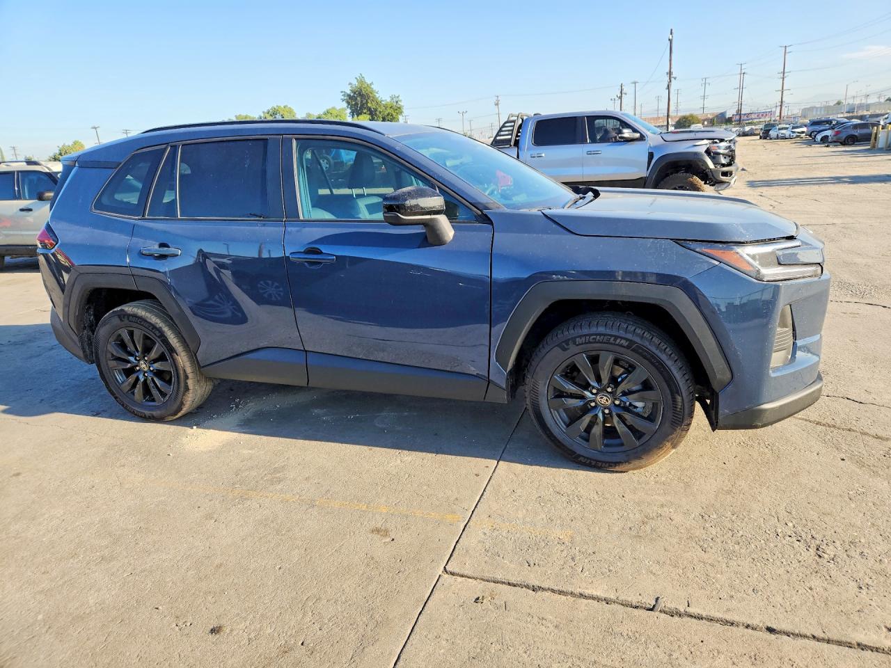 2026 TOYOTA RAV4 XLE PREMIUM — снимка 4
