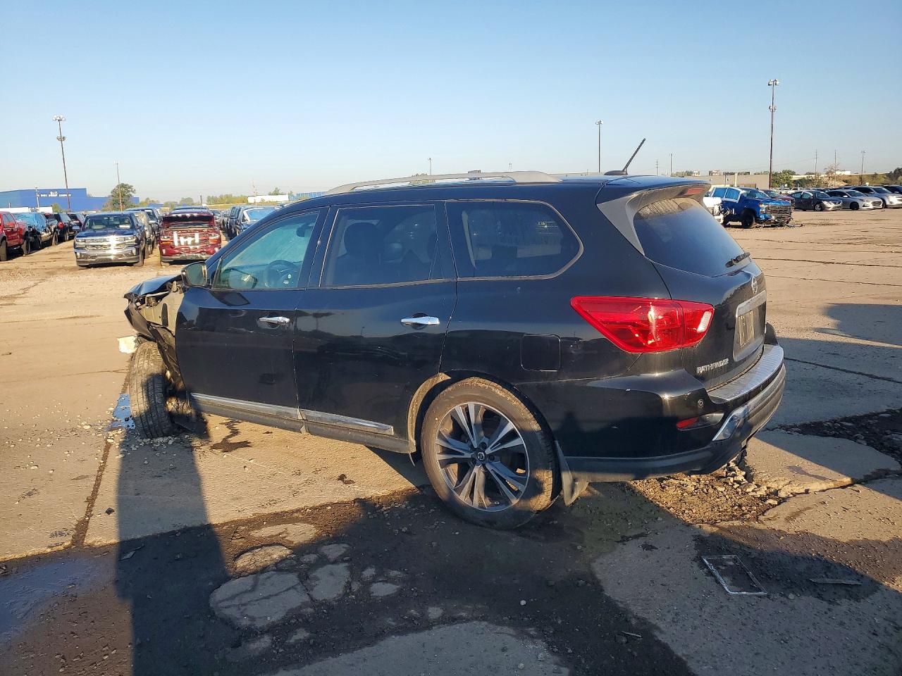 2018 NISSAN PATHFINDER PLATINUM — снимка 2