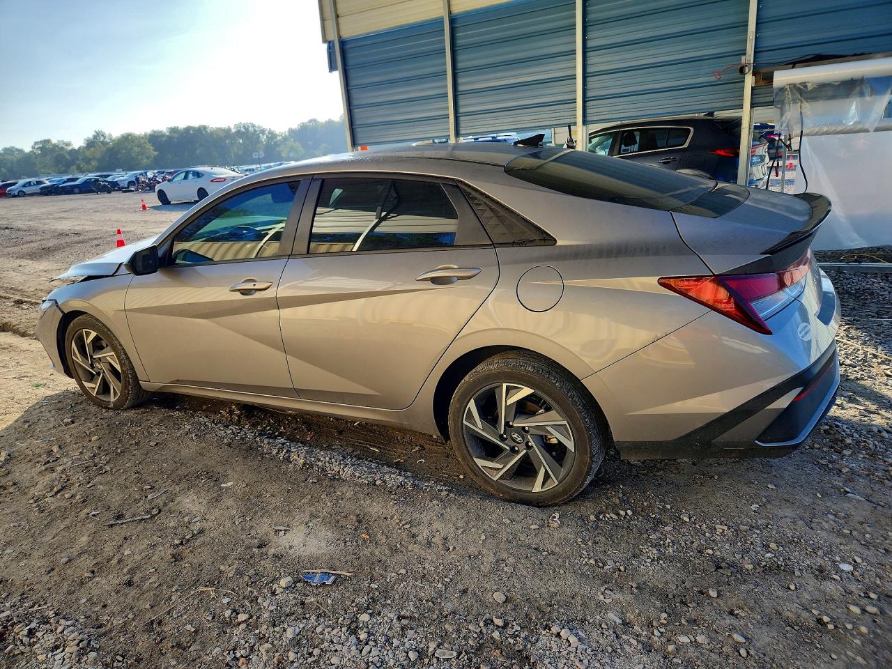 2025 HYUNDAI ELANTRA SEL SPORT — снимка 2
