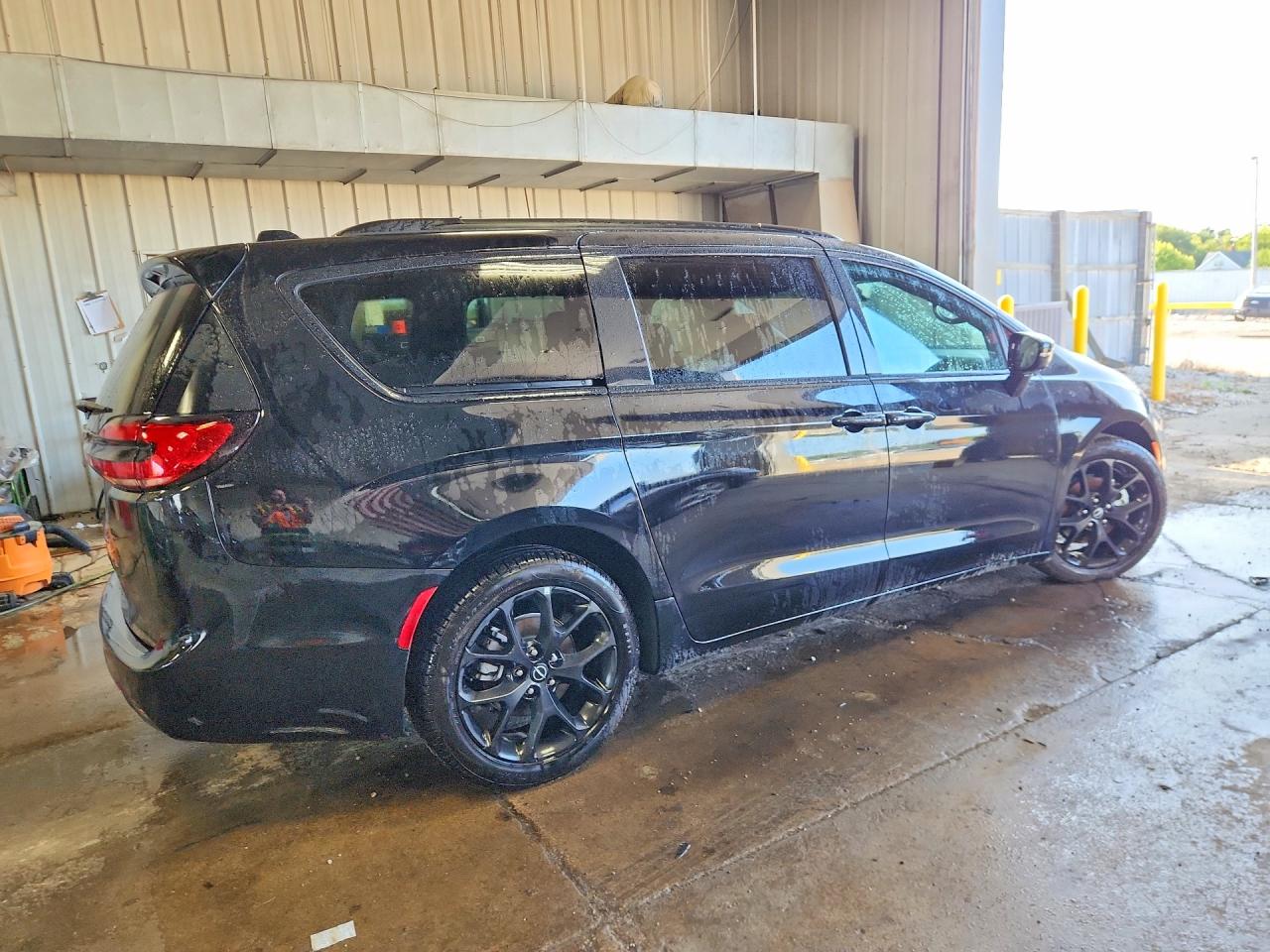 2026 CHRYSLER PACIFICA SELECT — снимка 3