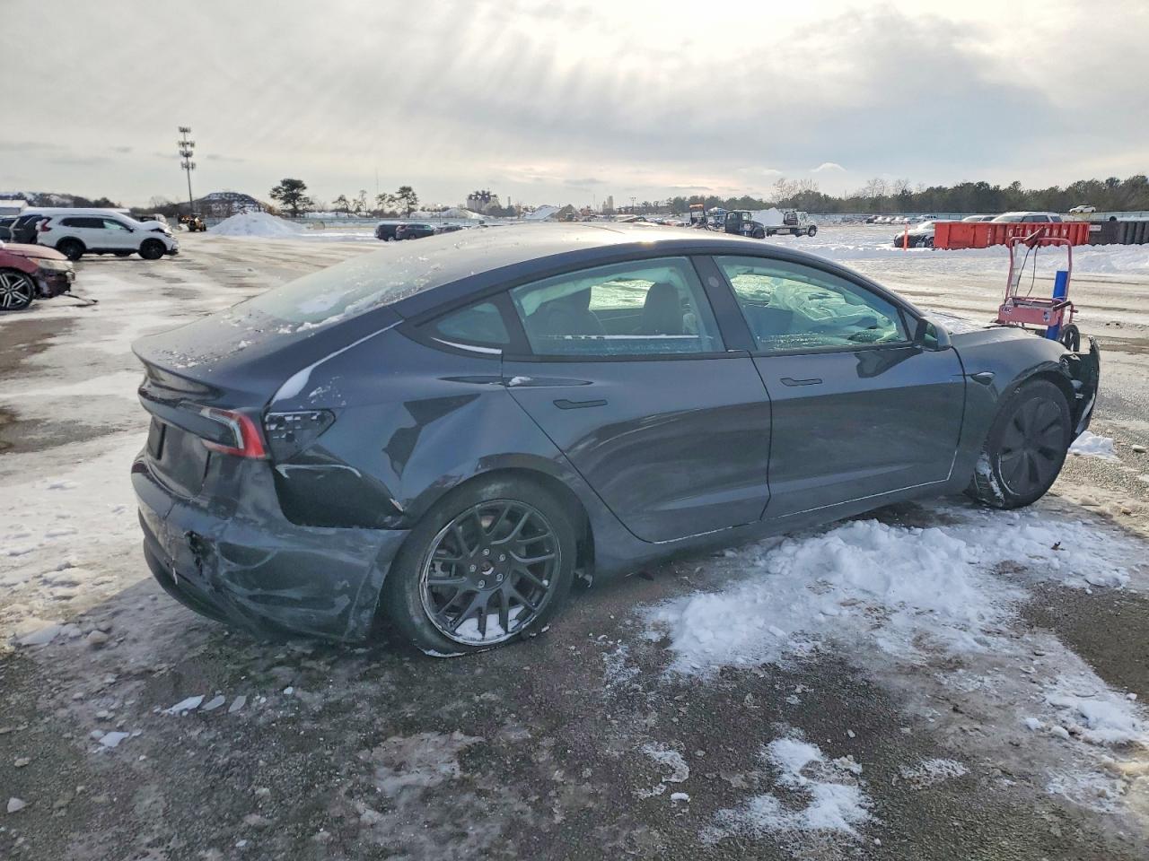 2024 TESLA MODEL 3 — снимка 3