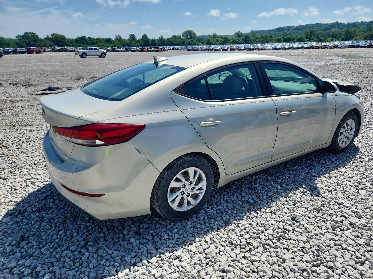 2017 HYUNDAI ELANTRA SE — снимка 3