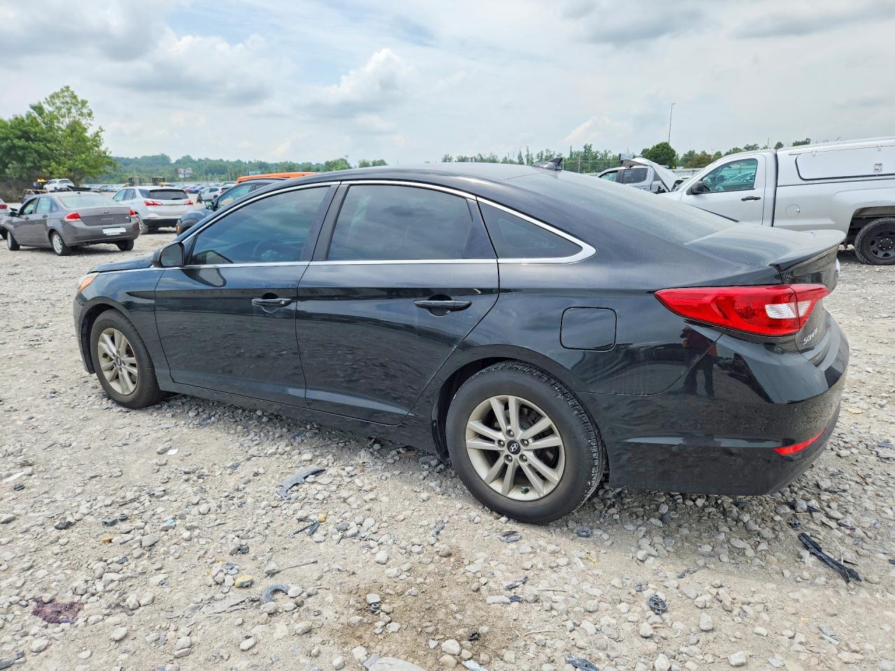 2017 HYUNDAI SONATA SE — снимка 2