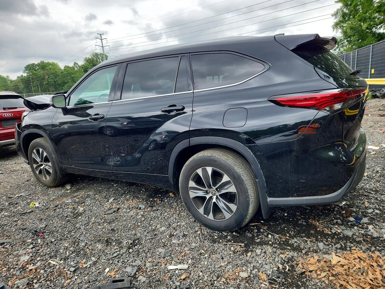 2021 TOYOTA HIGHLANDER XLE — снимка 2
