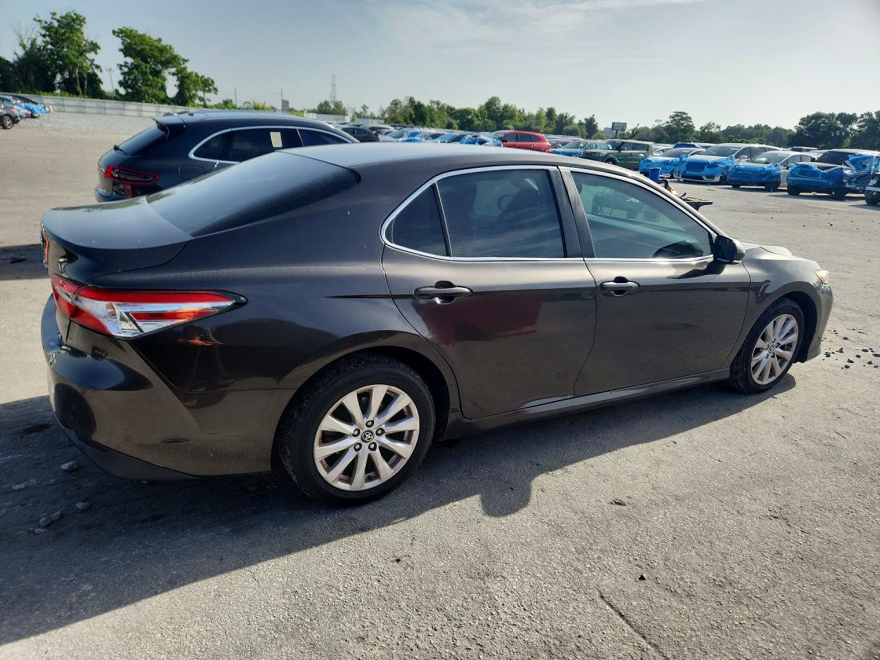 2018 TOYOTA CAMRY LE — снимка 3
