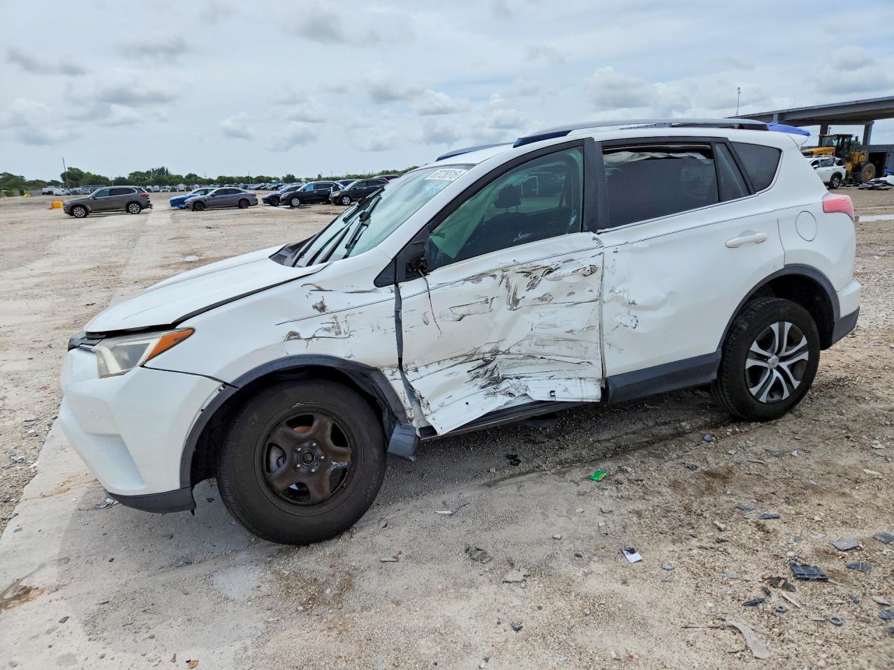 2018 TOYOTA RAV4 LE