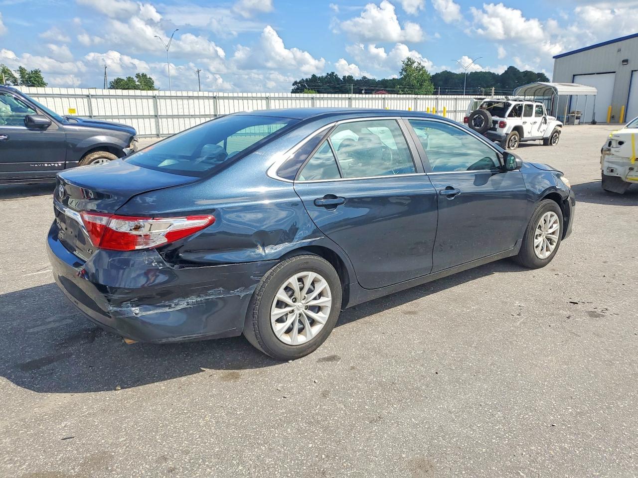 2016 TOYOTA CAMRY LE — снимка 3